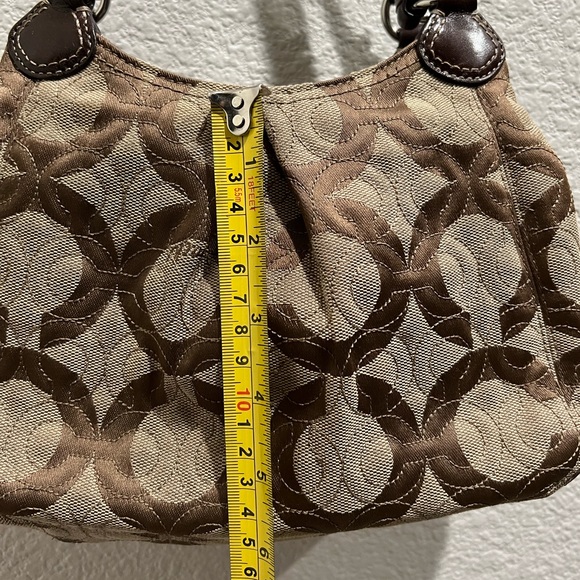 Coach Hand Bag D0982-42949 Brown/Tan with Lilac inside lining Like new - Picture 10 of 12